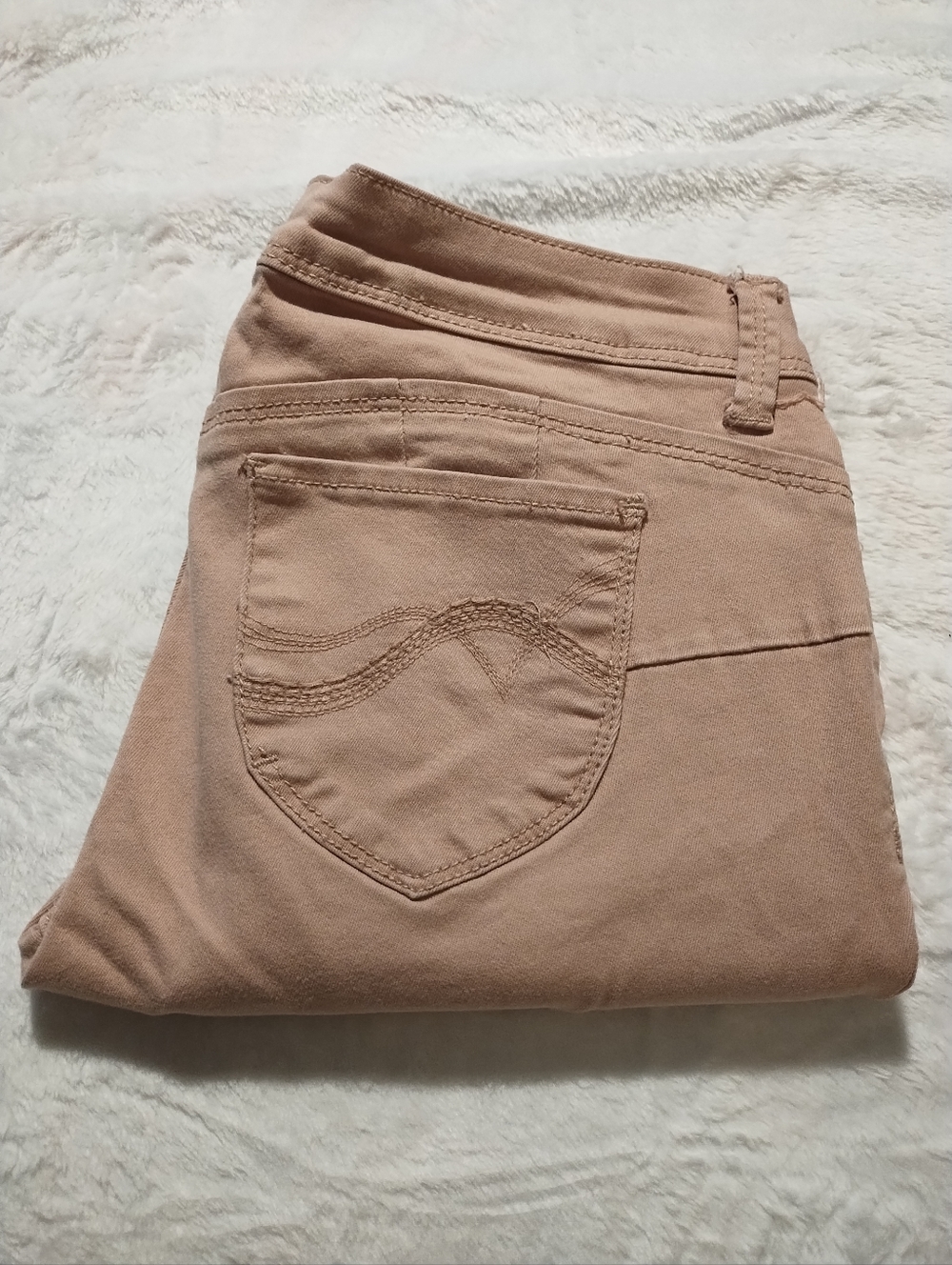 Hot Kiss Dusty Rose Cuffed Capris